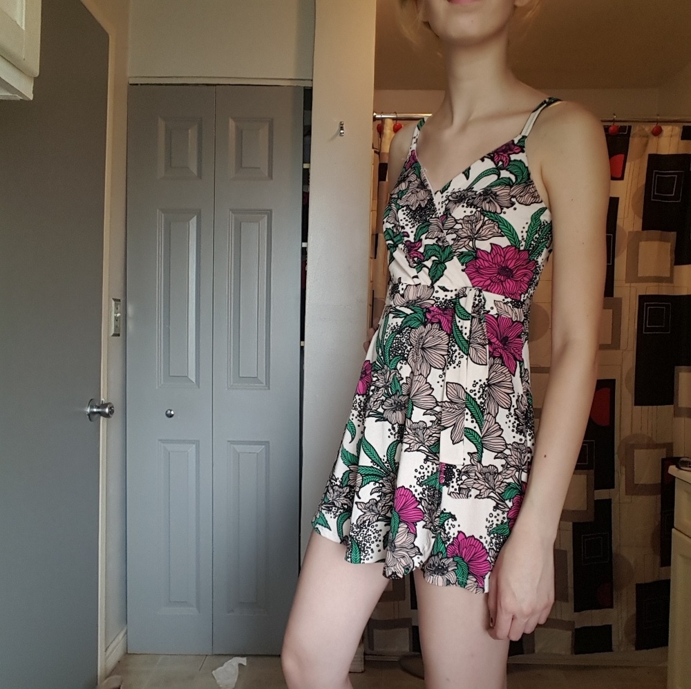 NWOTCandies floral romper dress